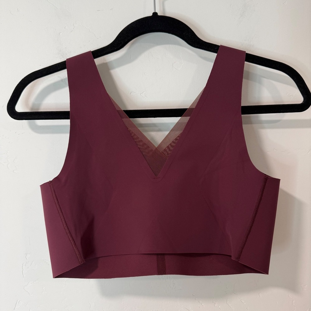 Seamless V-Neck Comfort Bra in Wine - Picture 3 of 5
